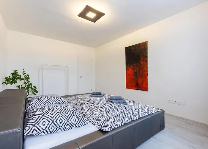 Sk Zamocka Artist Apartament